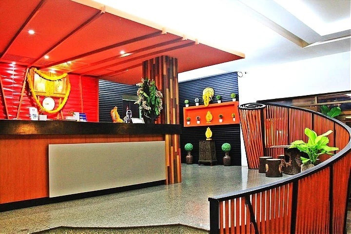 โรงแรมเรือนทิพย์