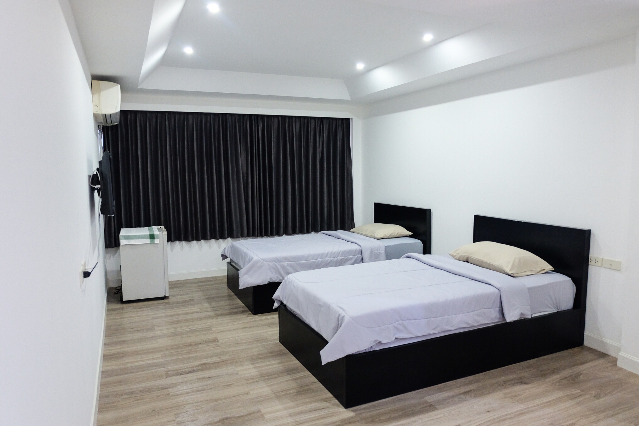ออล อิน เพลส ลาดพร้าว 98  ห้องพักรายวัน/รายเดือน