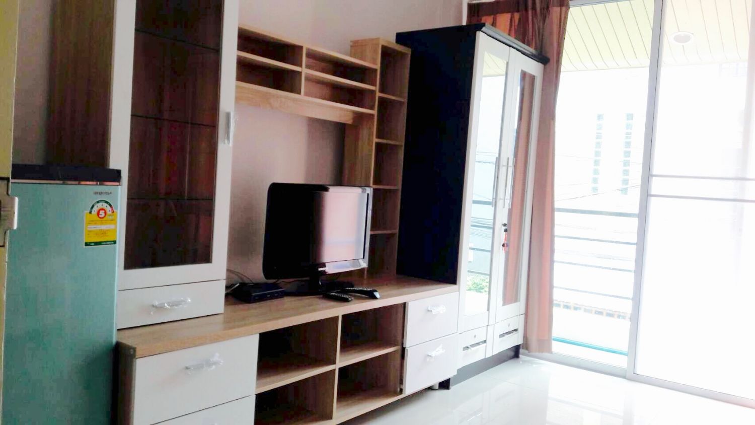 หอพัก ณัฏสราวัลย์ *โปรโมชั่นอยู่ฟรี 1 เดือน