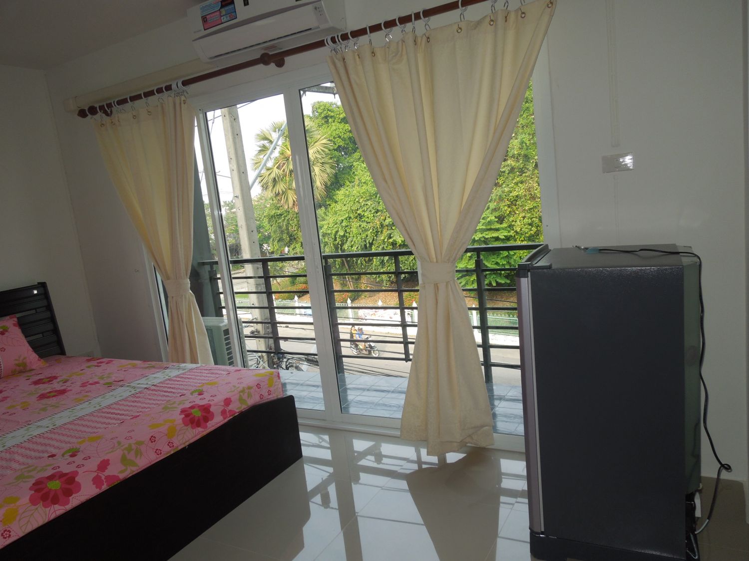 หอพักบ้านธนภัทร