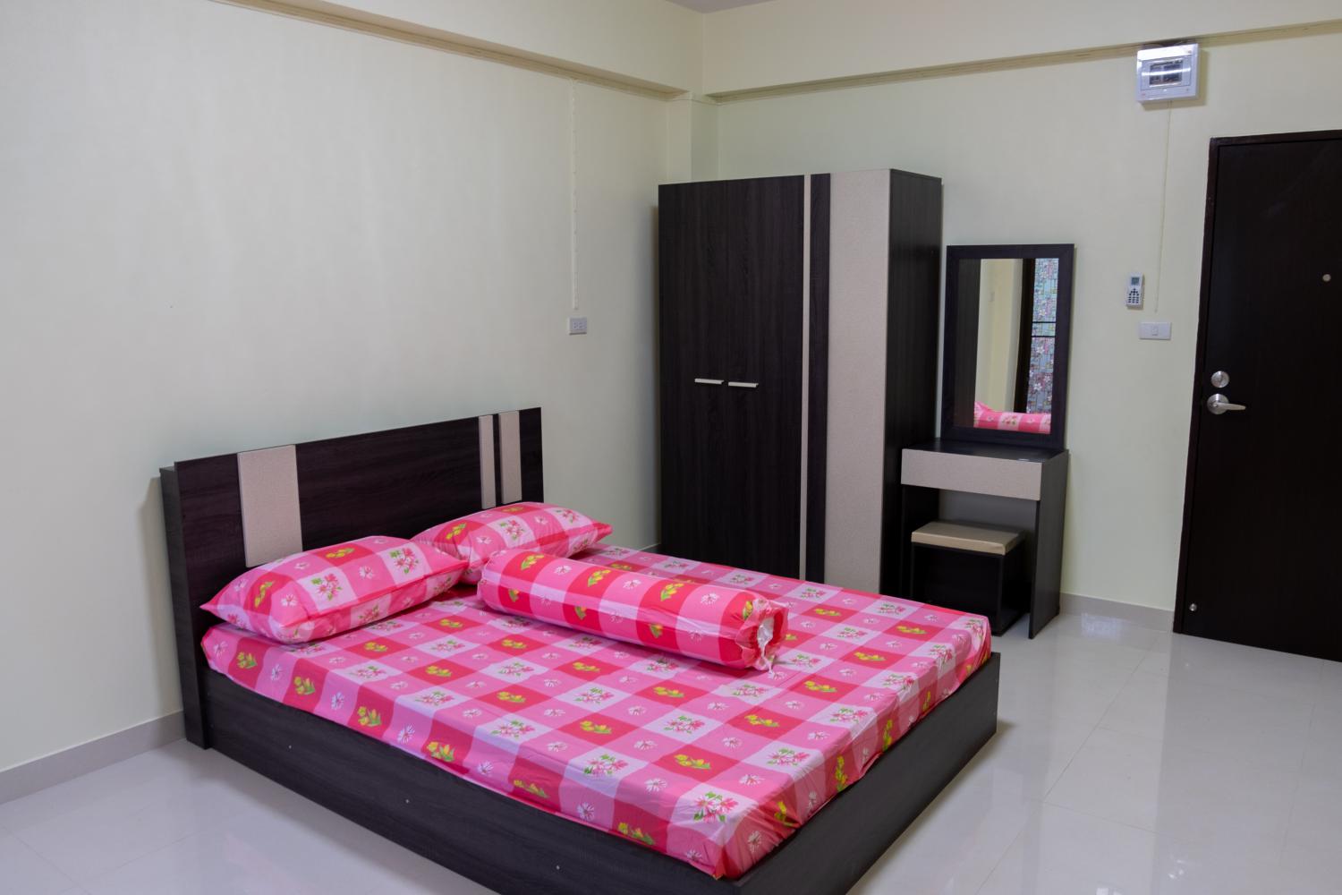 บ้านฟ้าใส