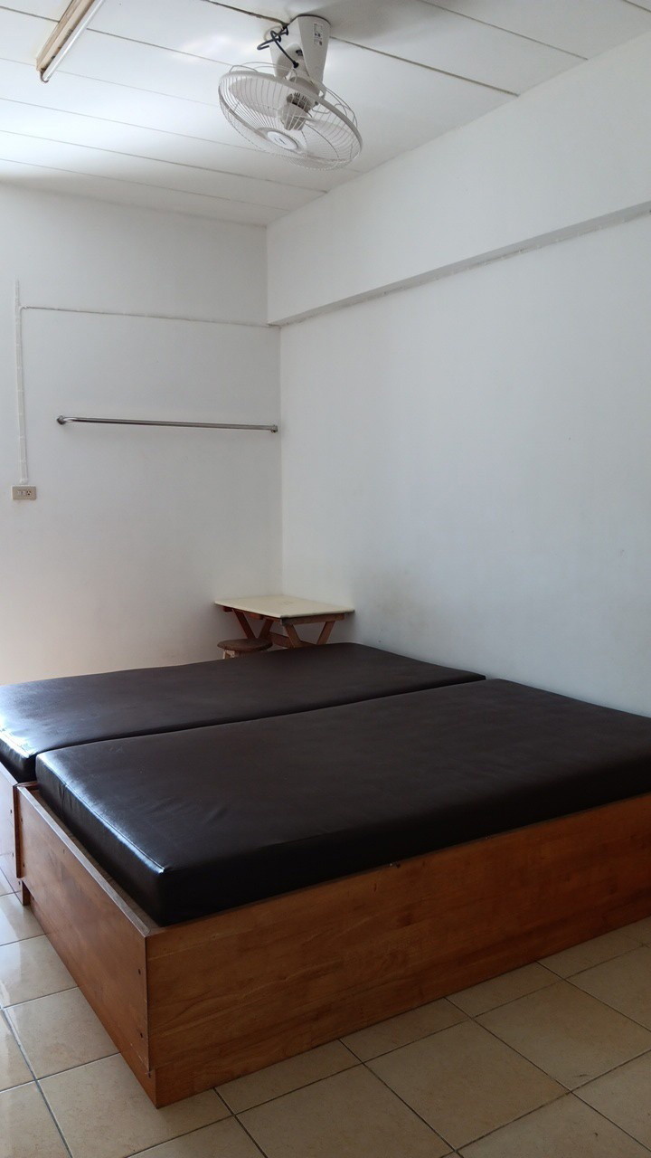 Bow Apartment