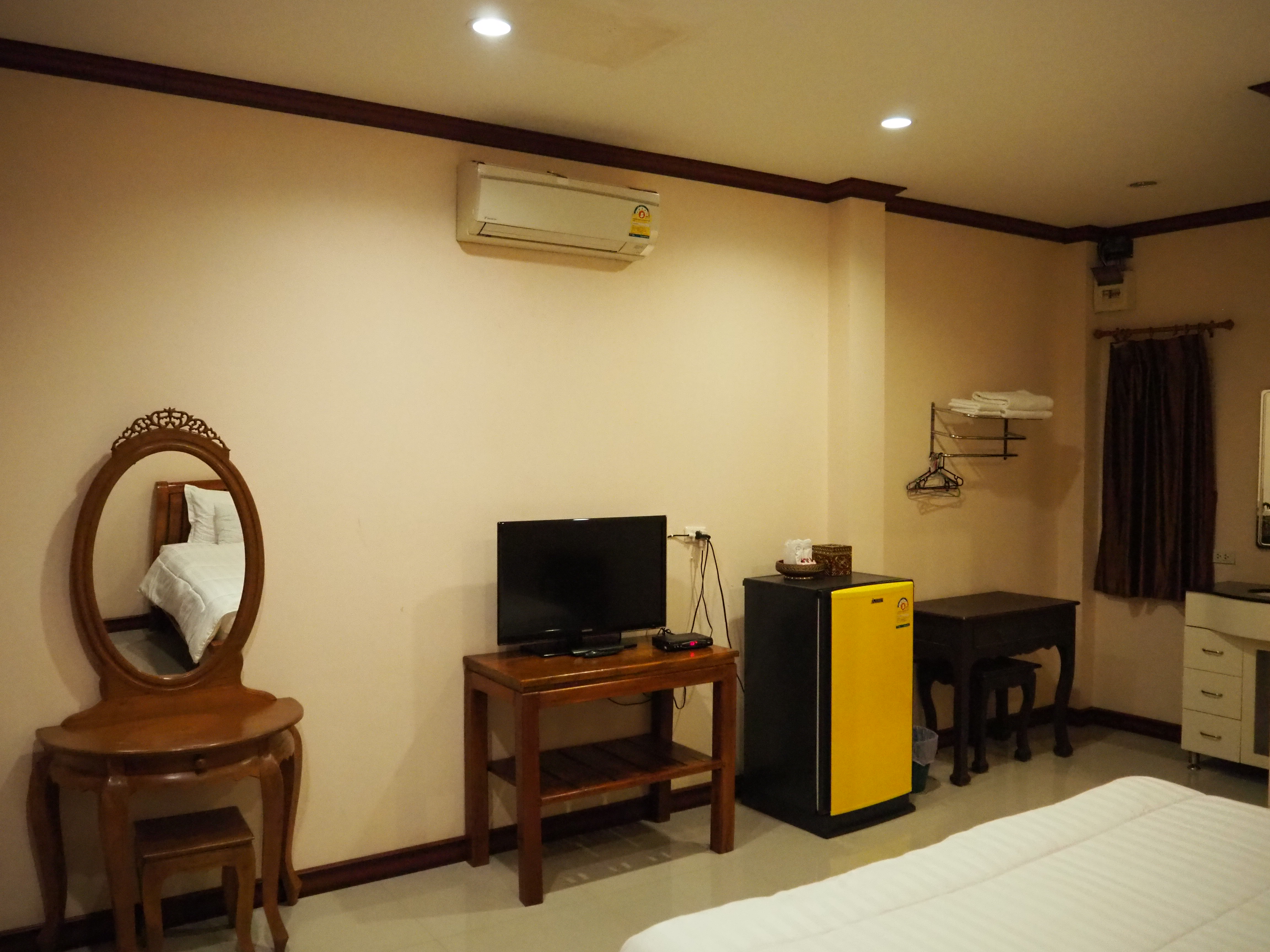 บ้านเรือนแก้ว