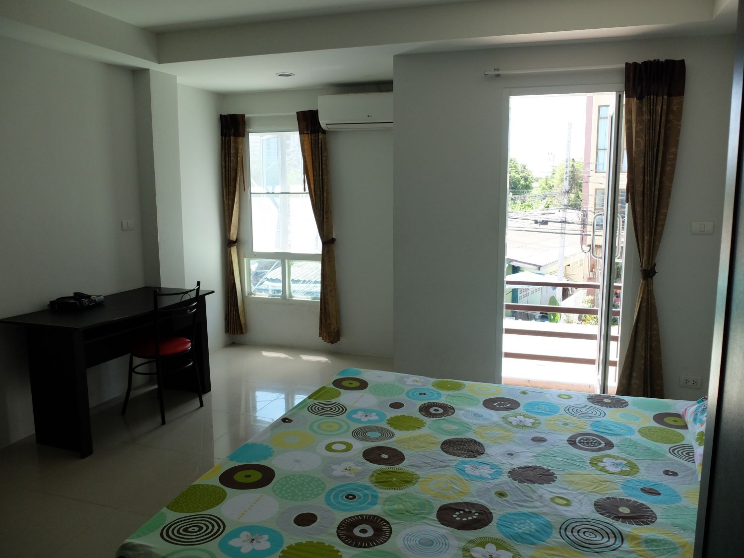Begin Apartment ใกล้ ม.บูรพา