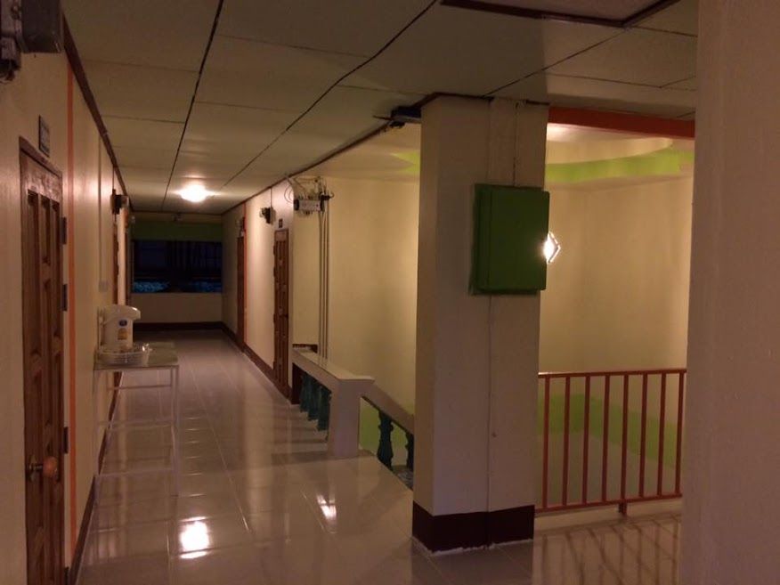 บ้านชานเมือง