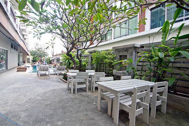 เนตา รีสอร์ท ห้องพักรายวัน-รายเดือน ใจกลางพัทยา ห้องกว้าง สะอาด ปลอดภัย ฟรีWifi
