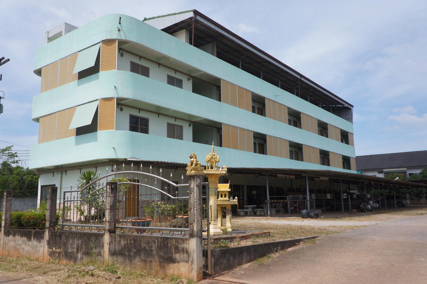 ทรัพย์ชนก  อพาร์ทเม้นท์