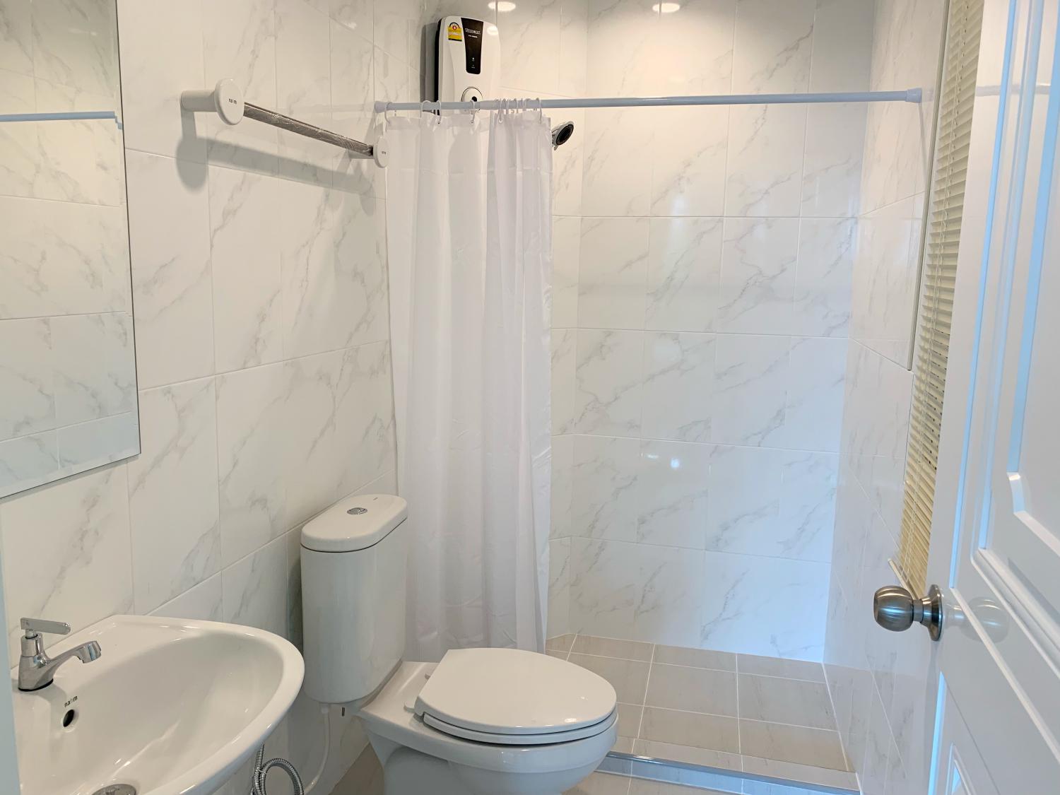 BnB 99 Residence ที่พักริมถนนลาดพร้าว 99 ใกล้ ร.พ. ลาดพร้าว