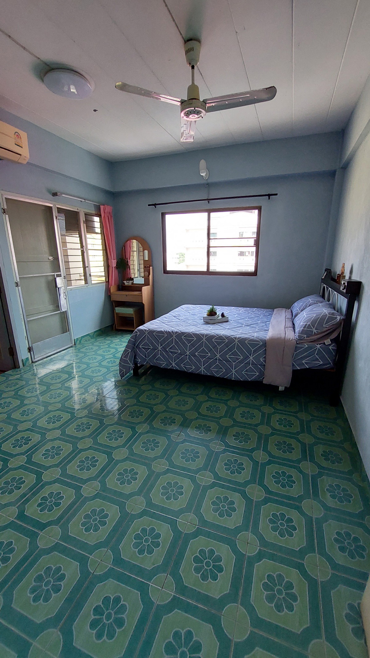 KL Apartment  ม.หอการค้า ห้วยขวาง ดินแดง เซ็นทรัลพระราม9 เซ็นทรัลลาดพร้าว