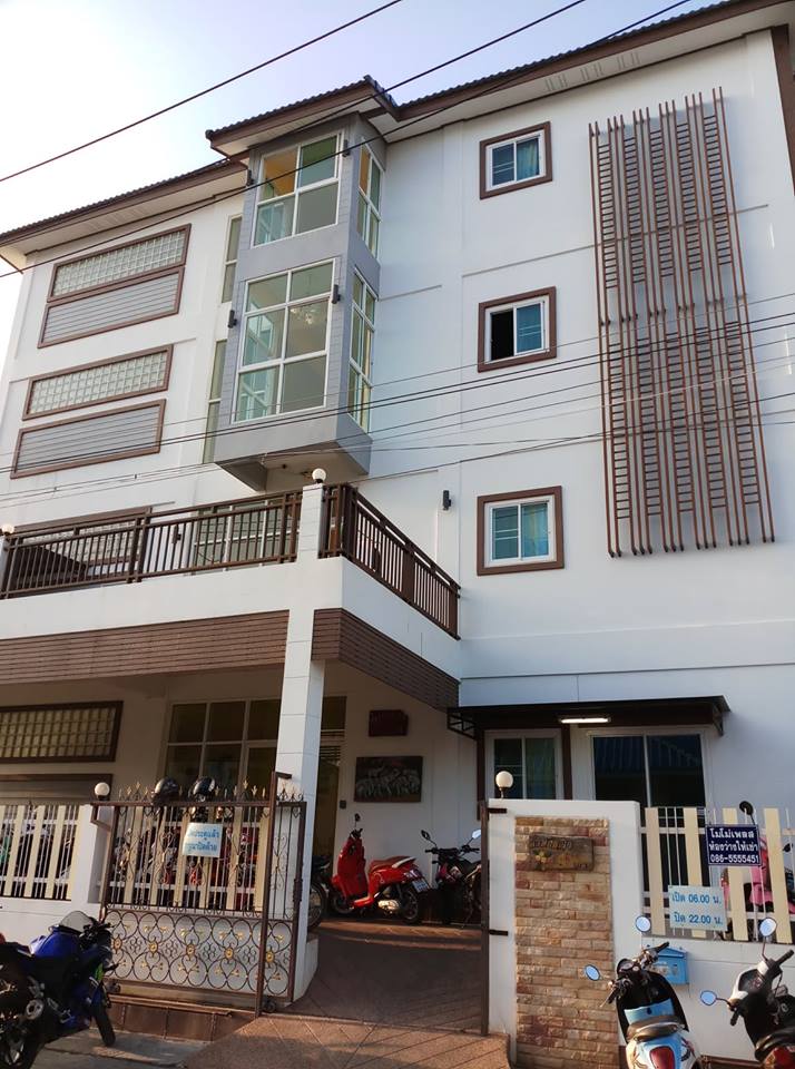 โมโม่เพลส