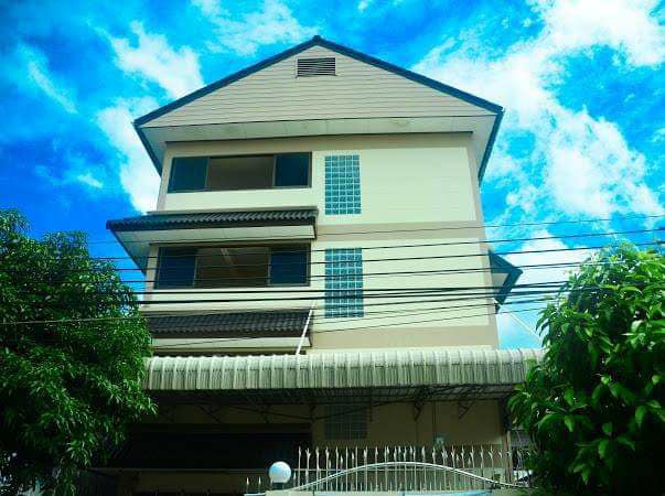 หอพักหญิงนริศรา