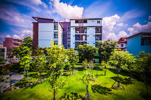 Baansuanratchada Resident ( ใกล้สถานีรถไฟฟ้าMRTสุทธิสาร fitnessขนาดใหญ่ พร้อมที่จอดรถ))