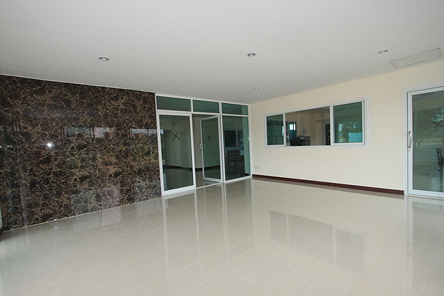 จันทรเรสสิเดนซ์ ศรีราชา