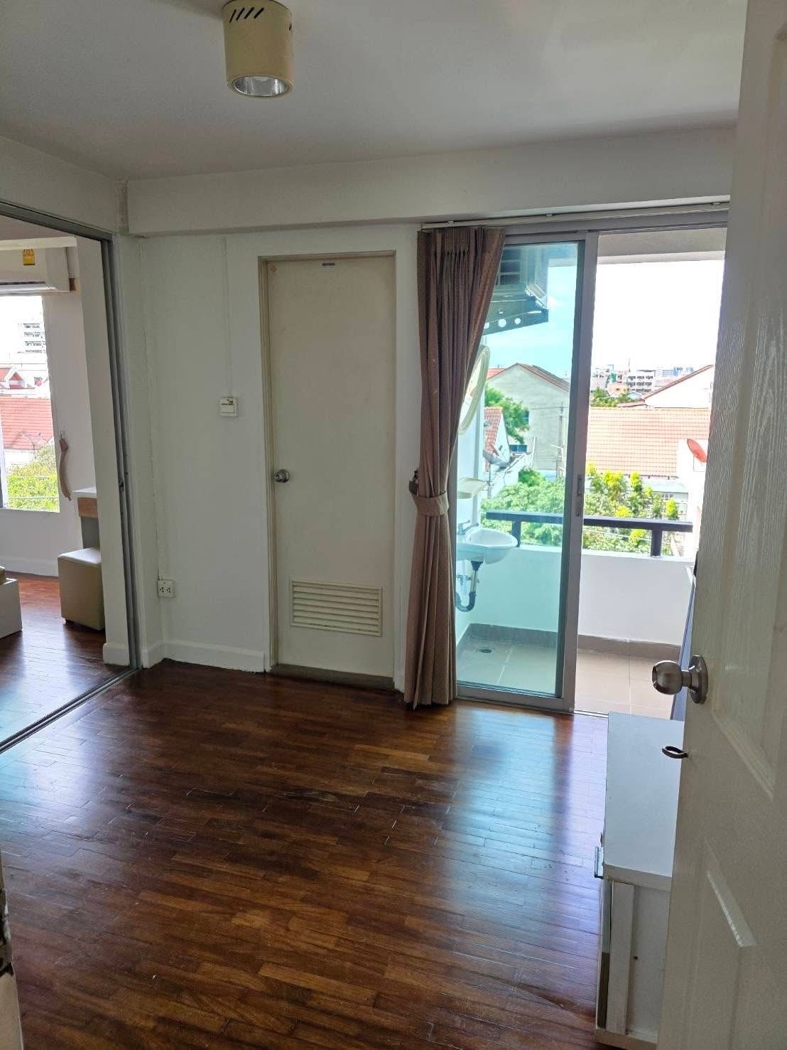 First View Apartment
