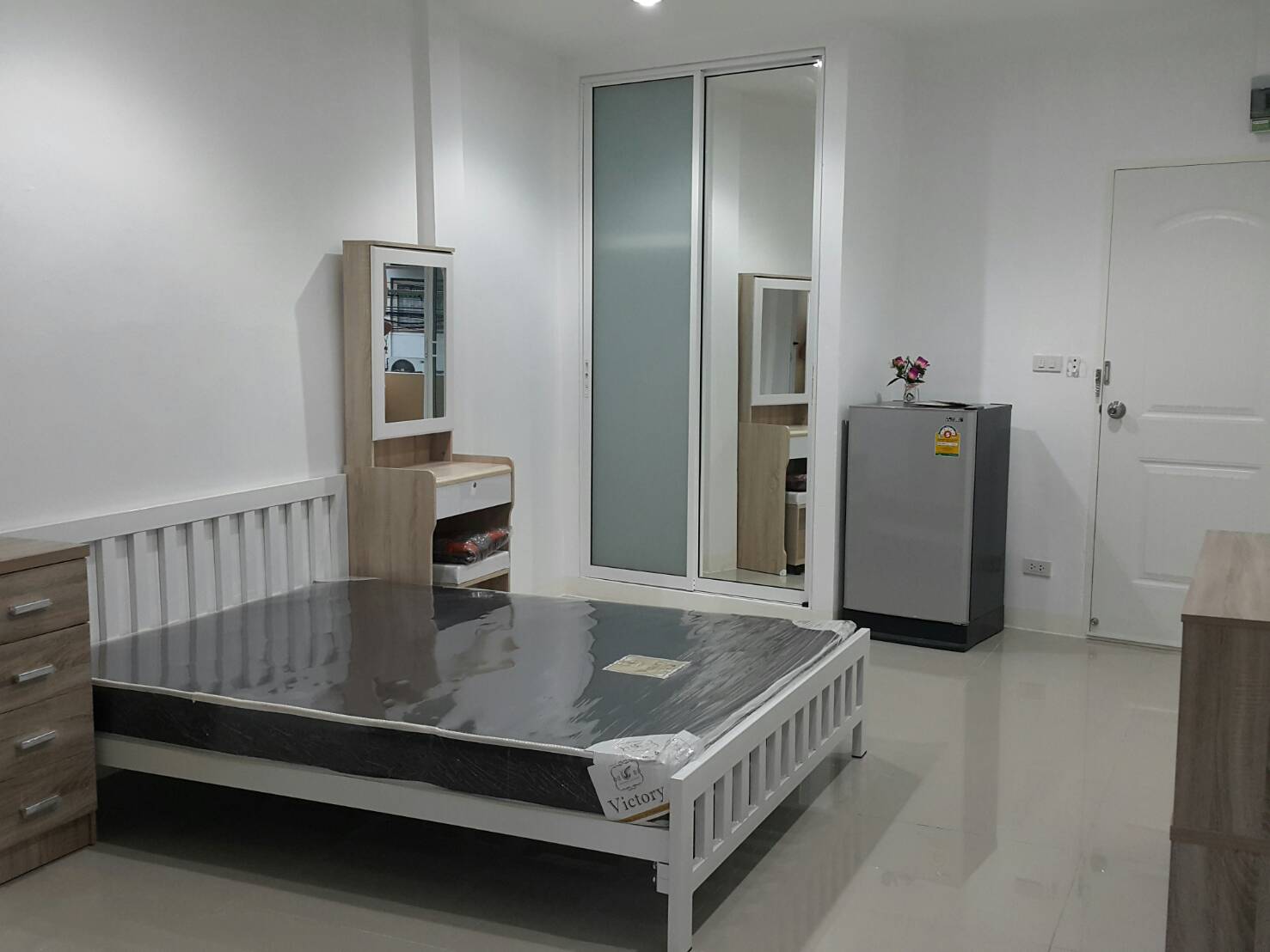 ห้องพัก เอกมัย 23 ตกแต่งใหม่ พร้อมเฟอร์นิเจอร์