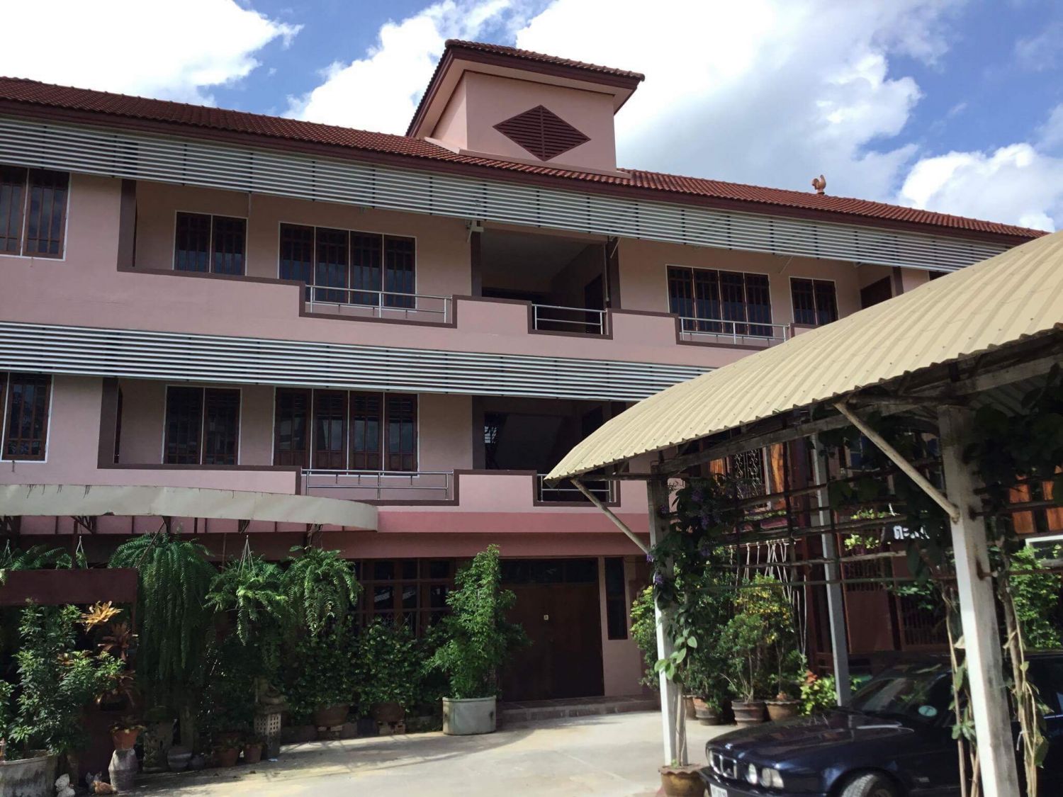 หอพักศิริกร ( หลังร้านตะเกียง)