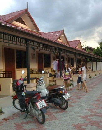 บ้านพักเพชรศิริ