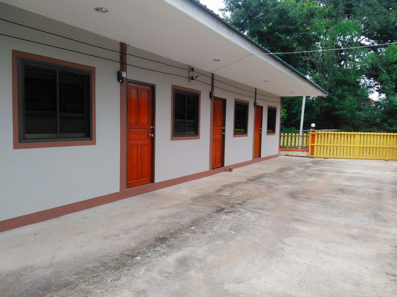 ห้องเช่าทานตะวัน (ราคาถูก บ้านจั่น)
