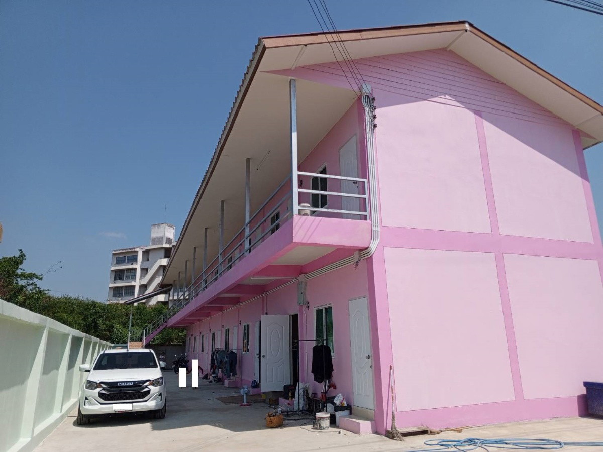 หอพักเพชรพลอย2