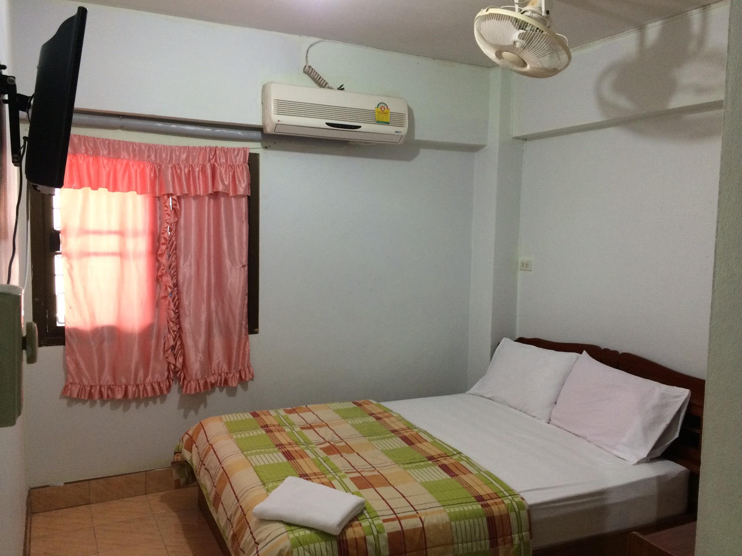 เฮงตั๊ก HD Hotel ห้องพัก รายวัน-เดือน (ใกล้ตลาดกิมหยง)