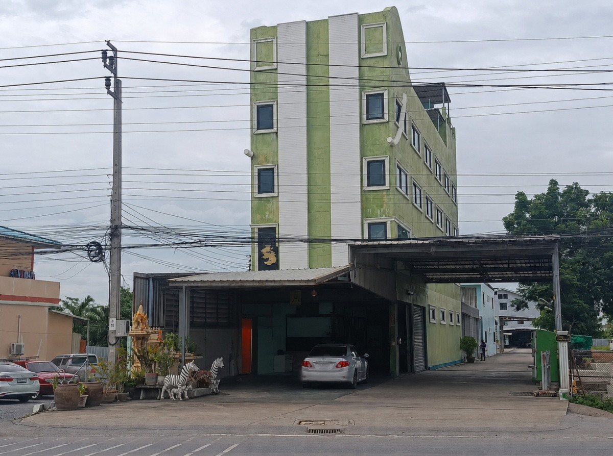 สุขสบาย อพาร์ทเม้นท์ @ลาดปลาดุก