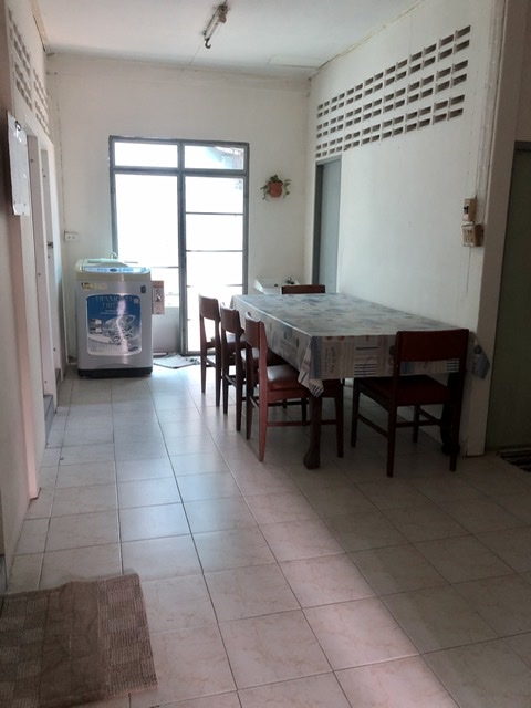 หอพักสตรีโฮม
