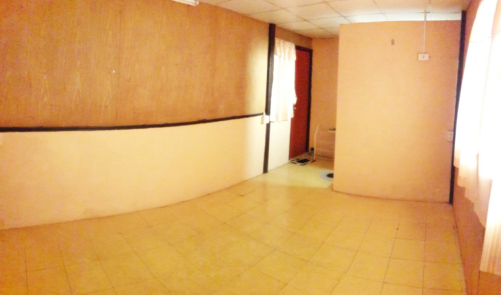 ห้องพักสตรี เจริญพาศน์