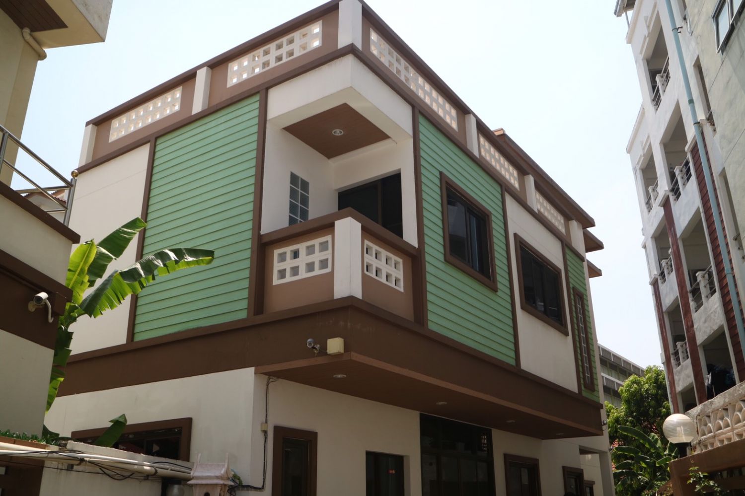 บ้านเลขที่ 9