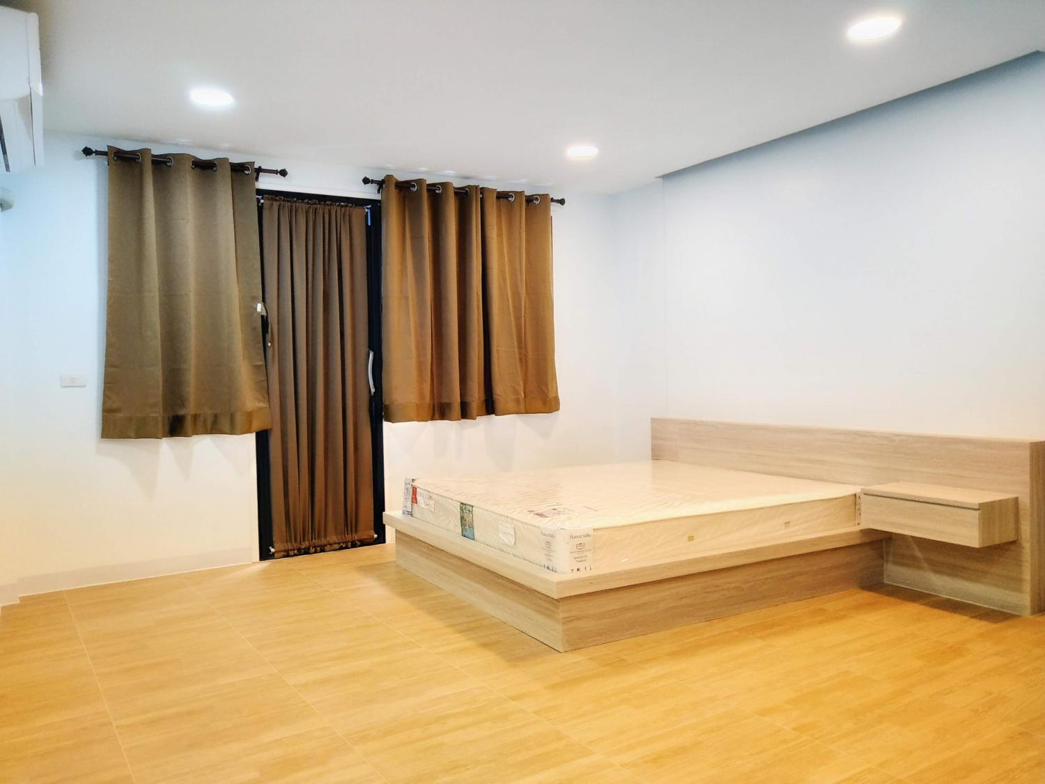 บ้านบุญรักษา หอพักสตรี ซอยวังหลัง 8 ศิริราช photo 9
