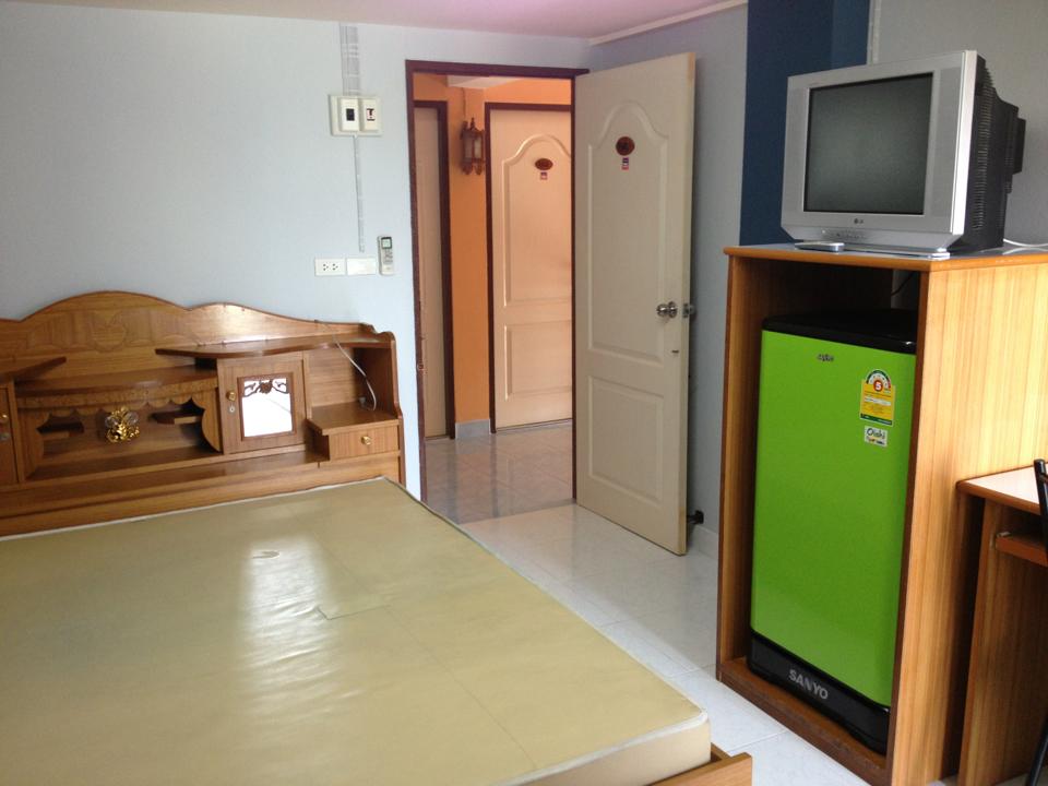 หอพักหญิงบ้านทิพย์ชยพล