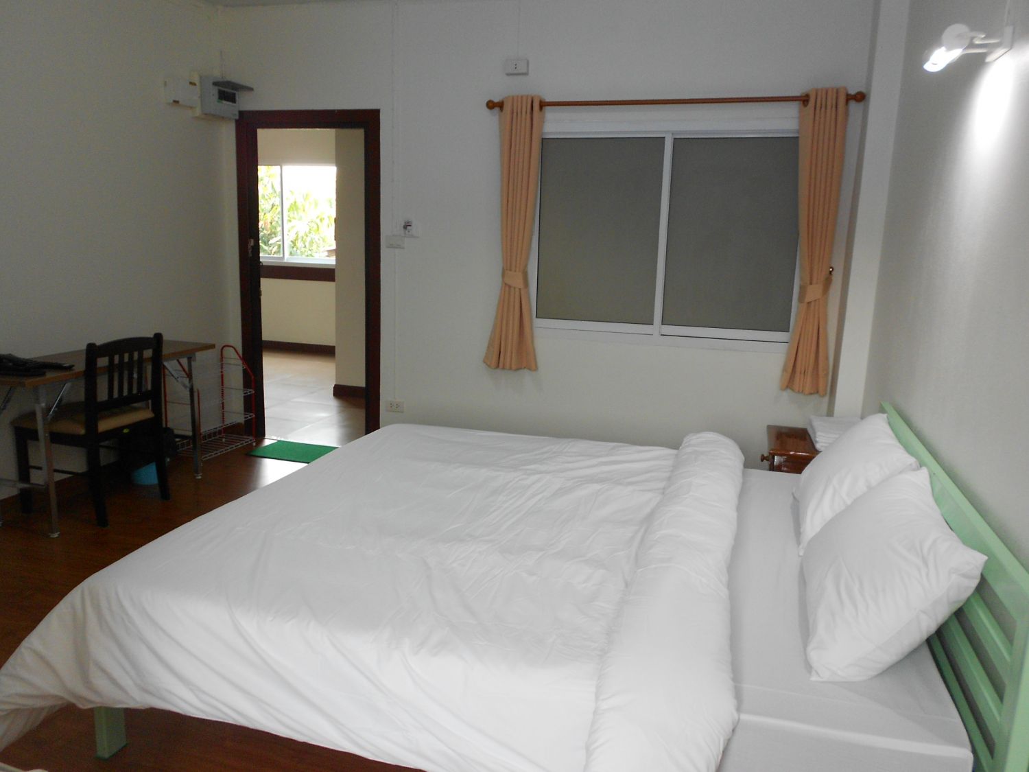 Wualai Soi 5 Apartment