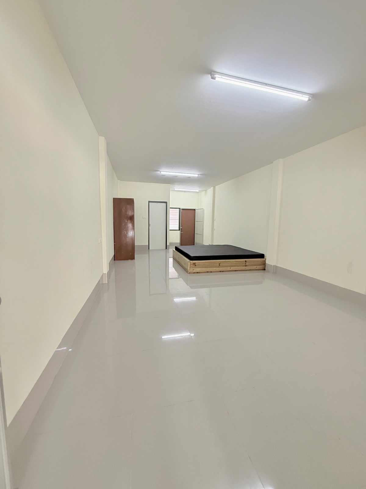 บ้านไร่หิรัญลักษณ์ ห้องพักให้เช่า ศรีราชา-ใกล้มอเตอร์เวย์