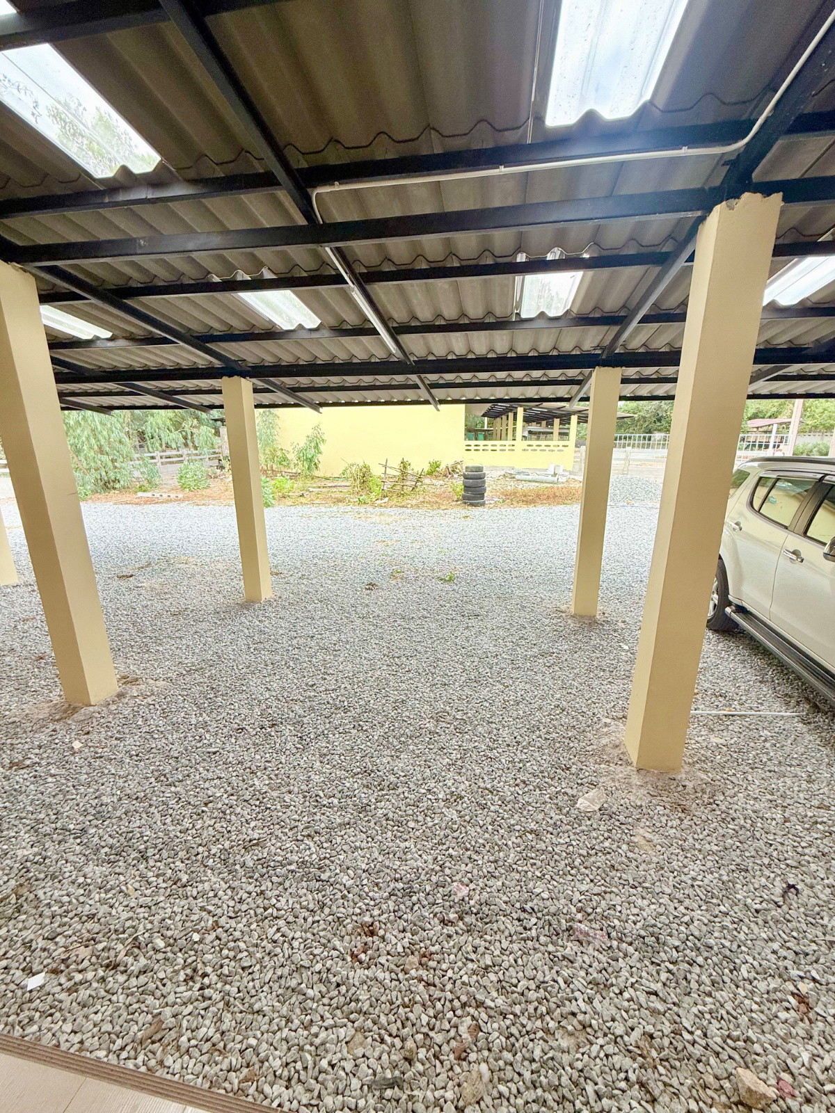 บ้านไร่หิรัญลักษณ์ ห้องพักให้เช่า ศรีราชา-ใกล้มอเตอร์เวย์