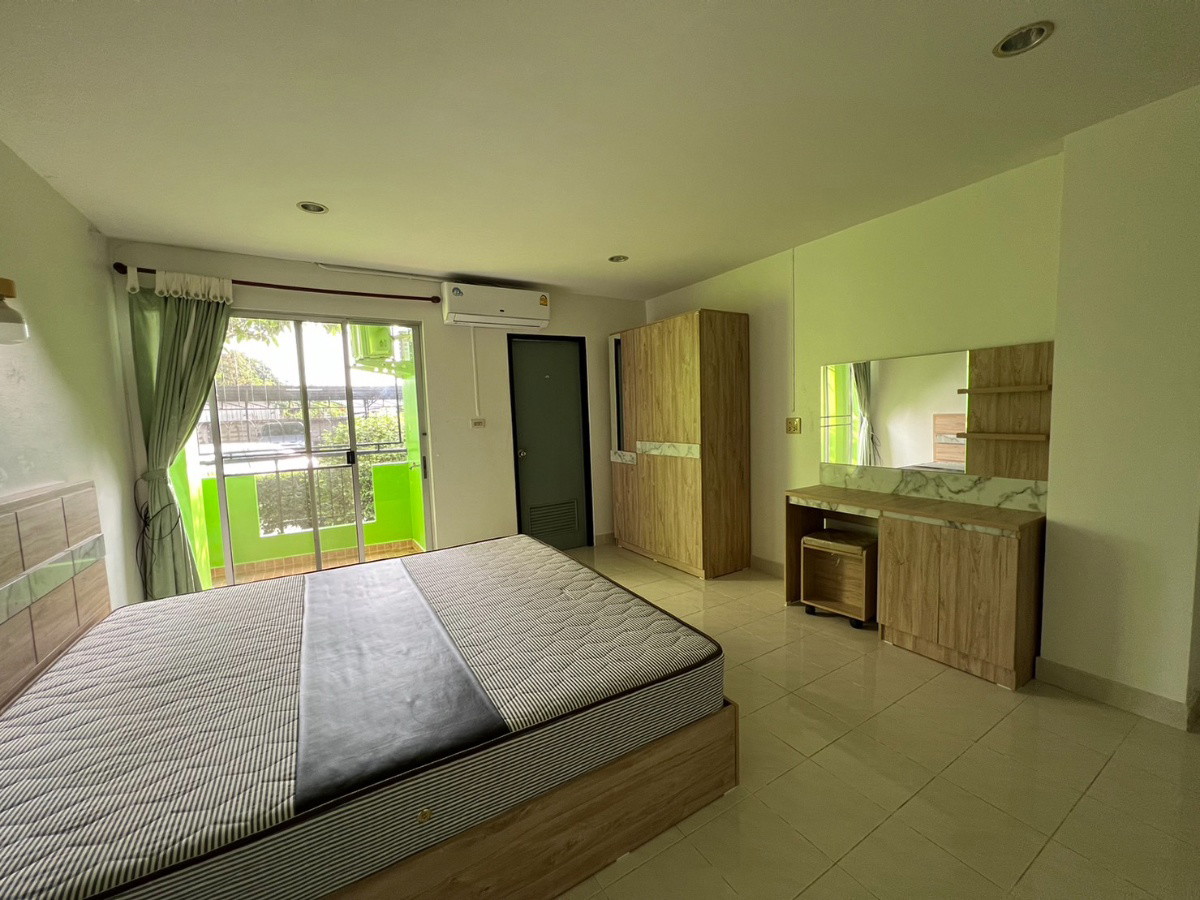 มณีทอง อพาร์ทเมนต์