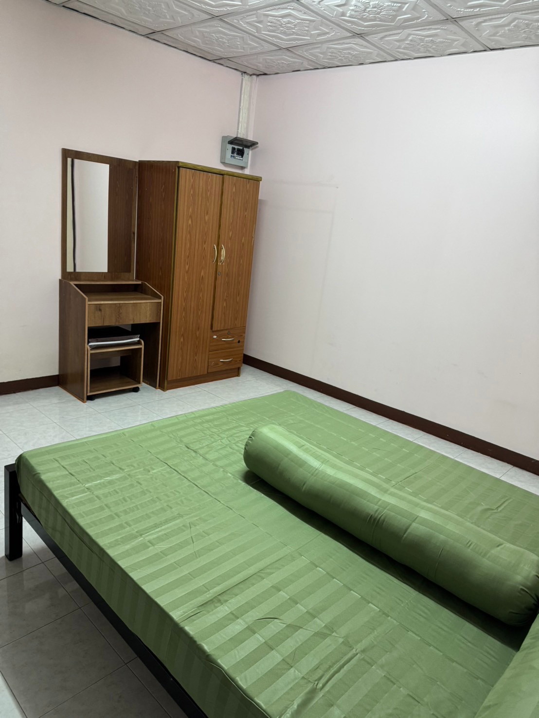 ห้องพักให้เช่า ใกล้เดอะมอลล์ รามคำแหง / ท่าเรือบางกะปิ
