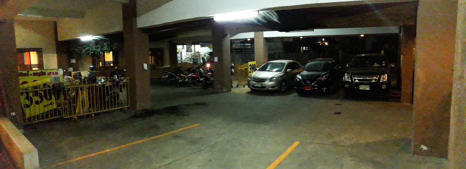 นที เพลส