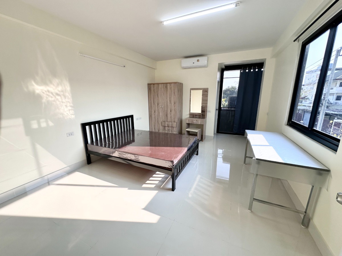 IN 17 Residence พร้อมที่จอดรถ