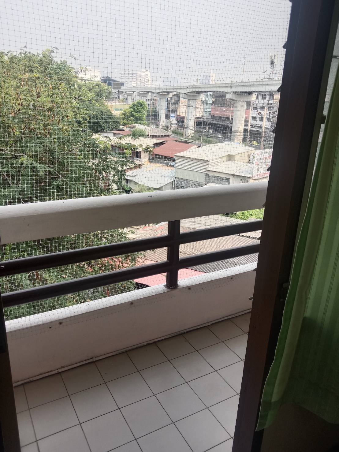 ลาดพร้าวอพาร์ทเม้นท์ (ปากซอยลาดพร้าว 48)