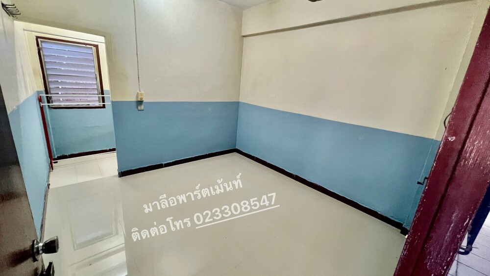 มาลีอพาร์ทเม้นท์ ตรงข้ามซีคอนสแควร์