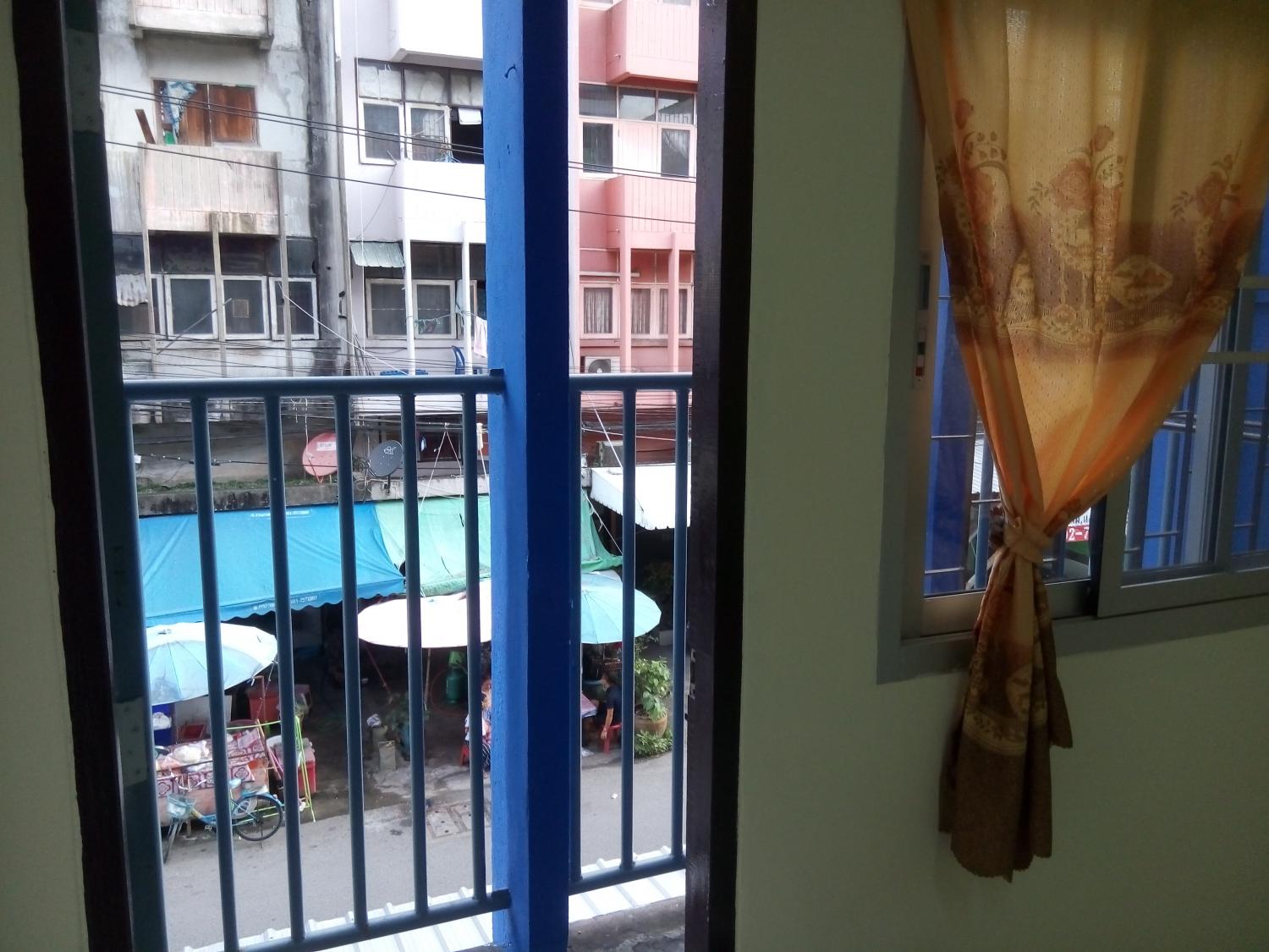 ห้องพัก ตึกน้ำเงิน สำโรง