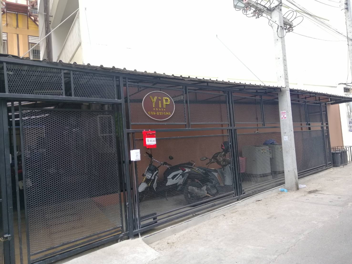 YiP House ใกล้ ม.บู แอร์2600 หอปลอดภัย ประตูออโต้มัดจำเดือนเดียว photo 11