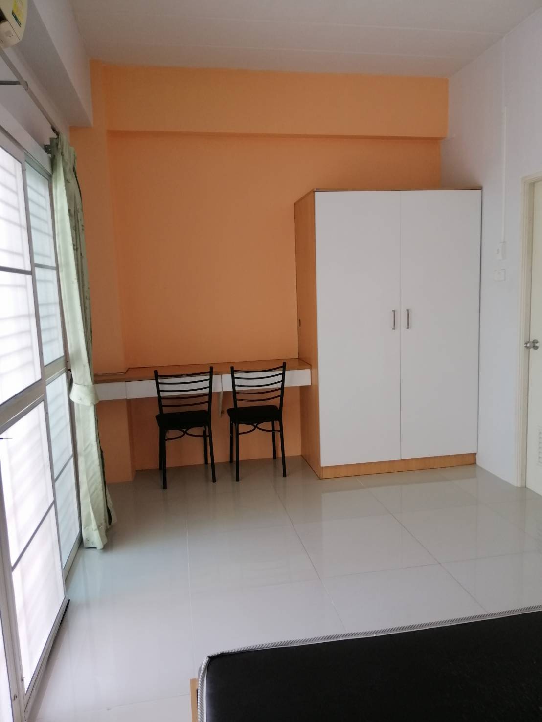 YiP House ใกล้ ม.บู แอร์2600 หอปลอดภัย ประตูออโต้มัดจำเดือนเดียว photo 7