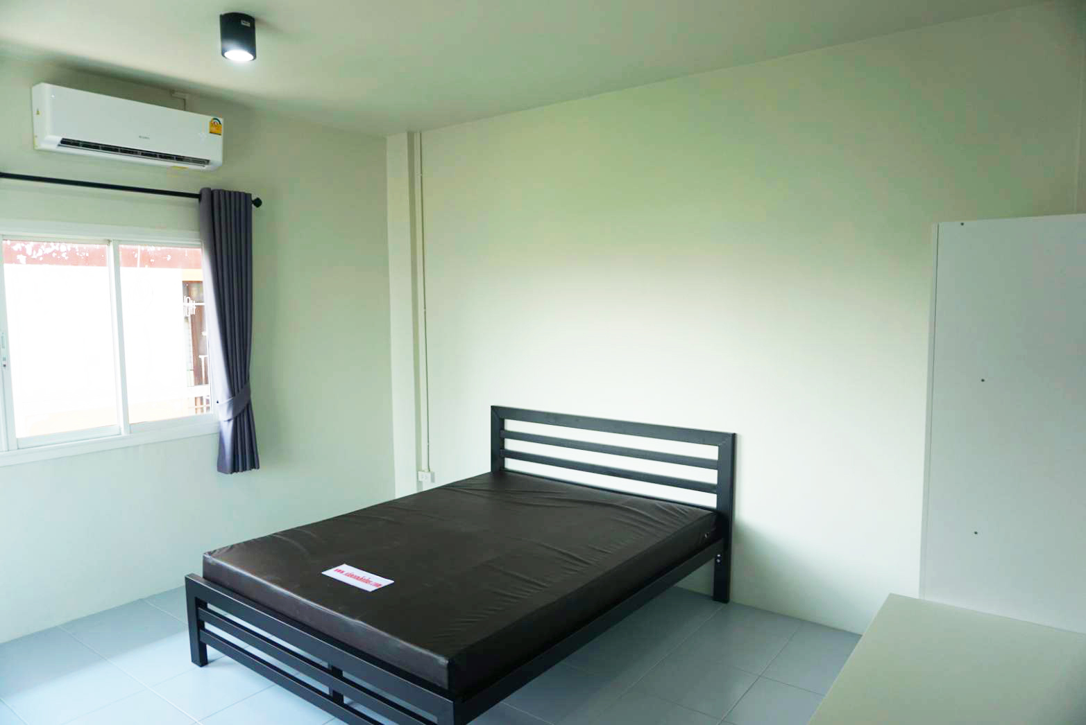 Savehouse 89 photo 5