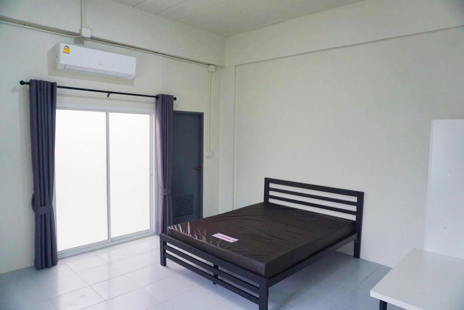 Savehouse 89 photo 7