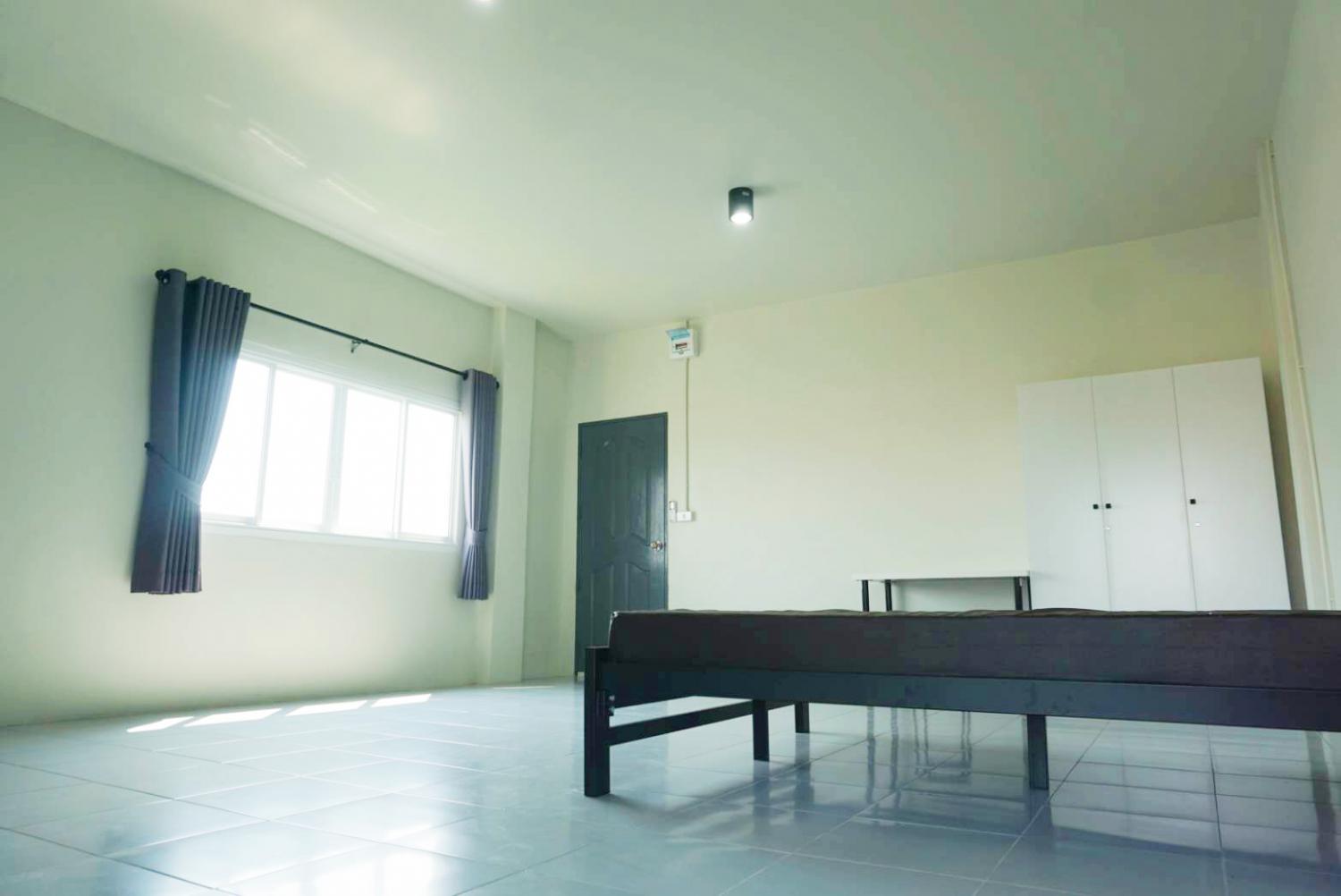 Savehouse 89 photo 11