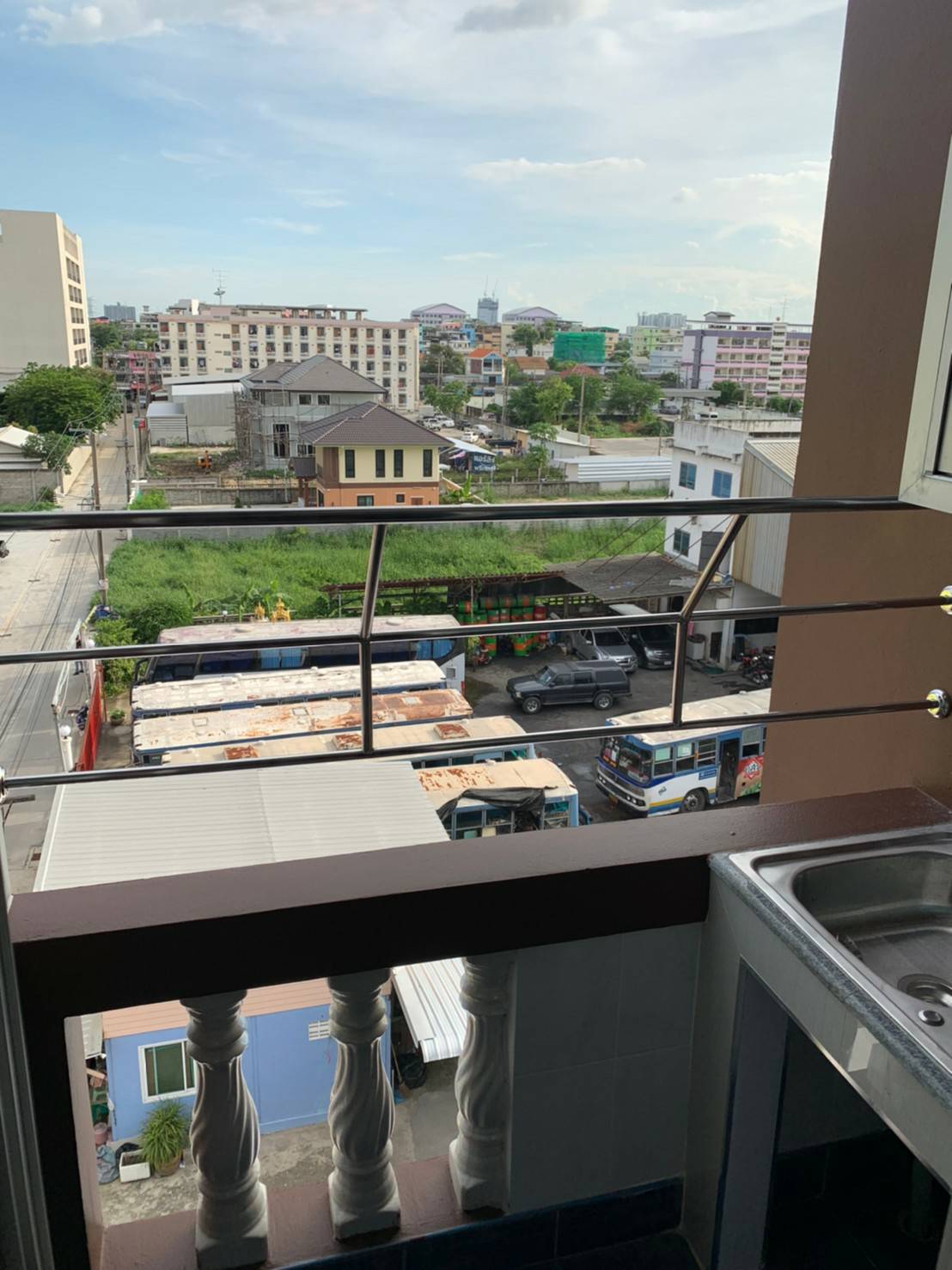 ธนบดี เพลส