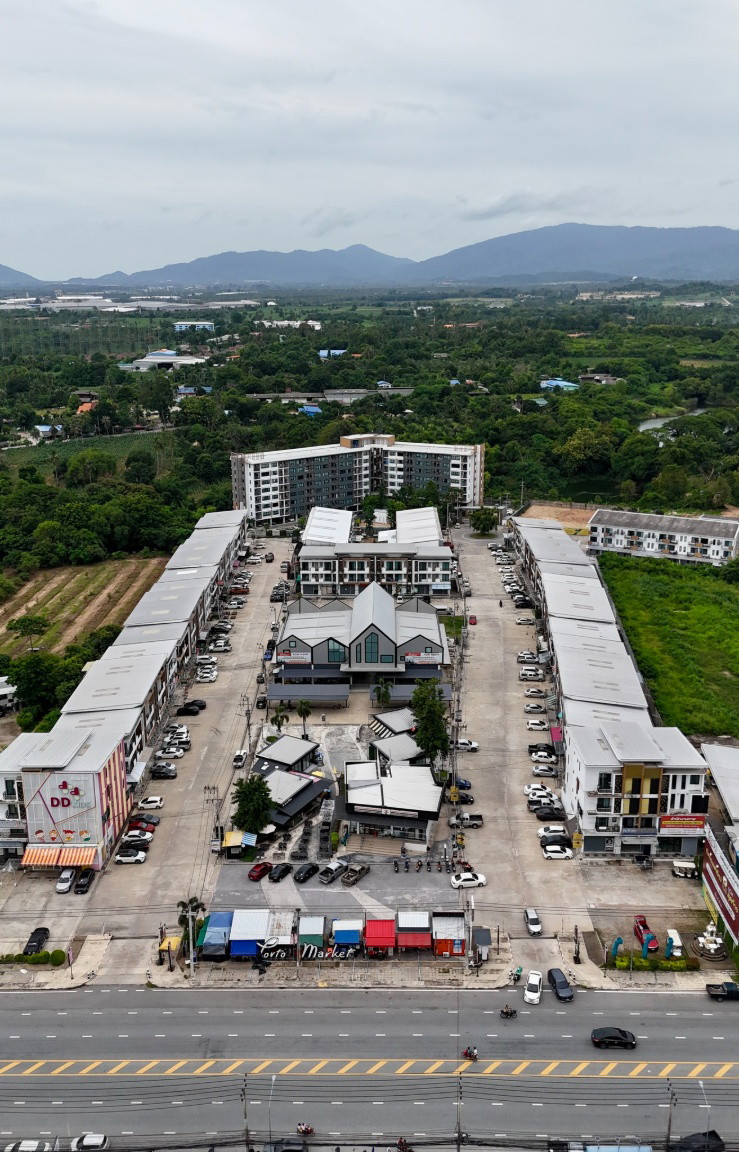หอพัก ดีทาวน์ โกรว์ สวนเสือ ศรีราชา