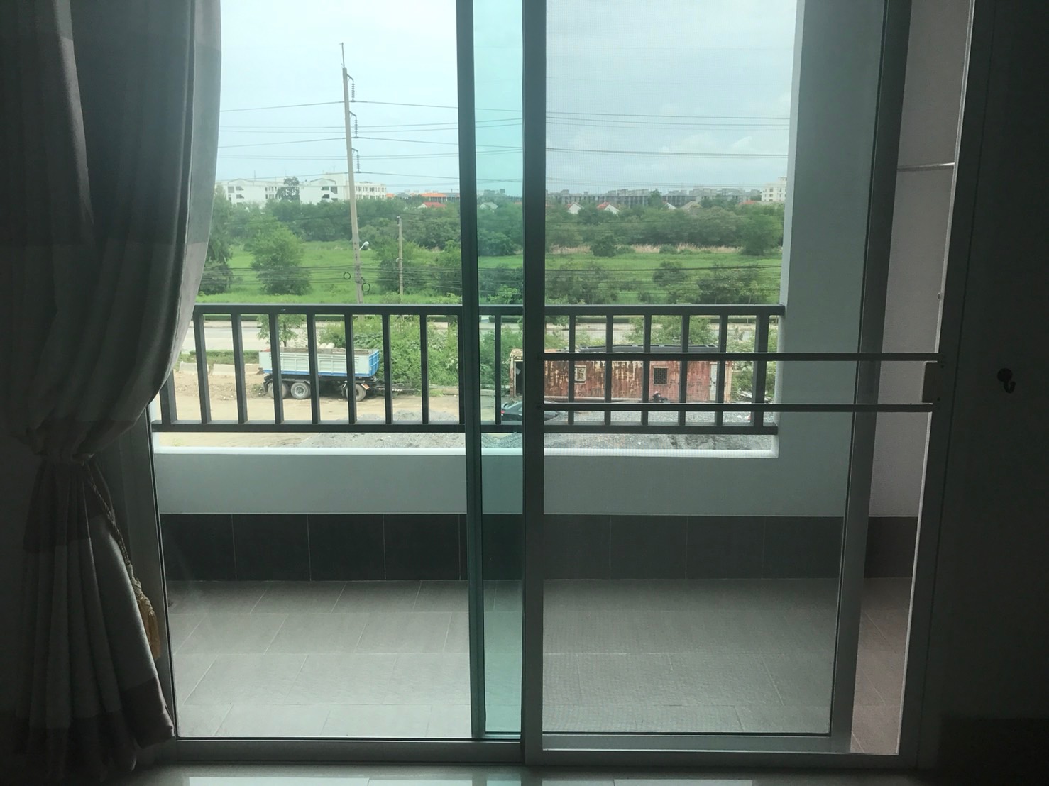 the room place