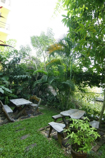 B.B. Modern Living