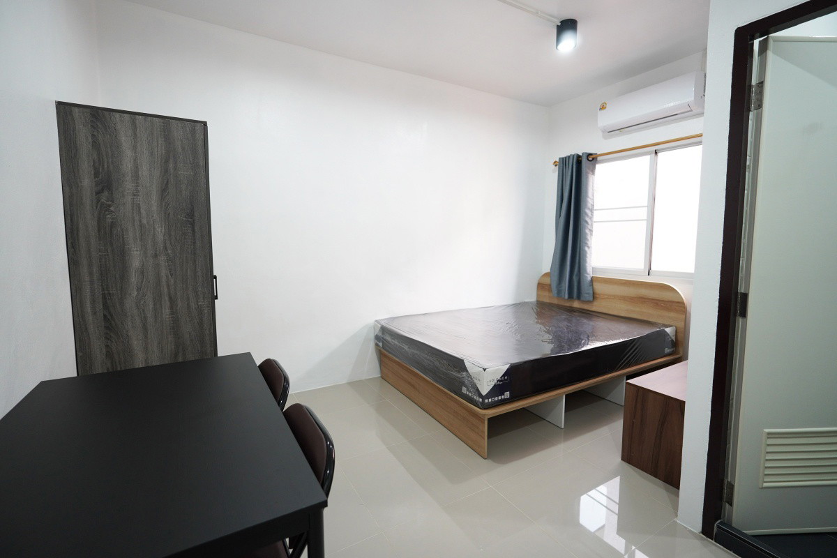 เดอะ เบอร์ลิน28 (อยู่กำนันแม้น28 ใกล้ BTSวุฒากาศ) 照片 8